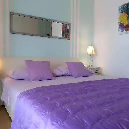 & Vitt Apartment Vis