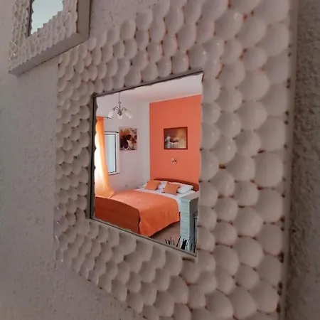 & Vitt Apartment *